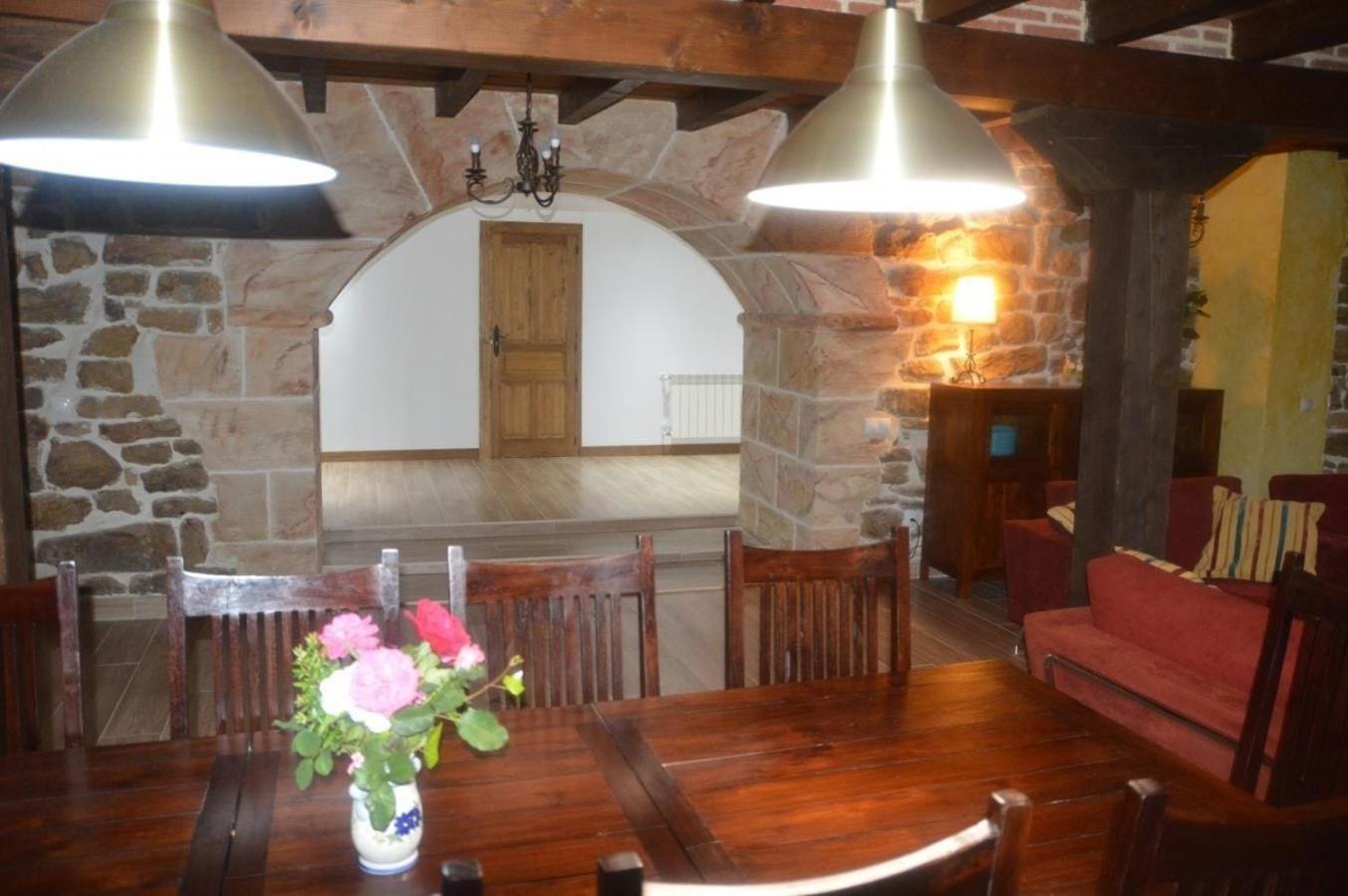Casa De Pueblo Las Golondrinas De Luena San Miguel de Luena Eksteriør billede