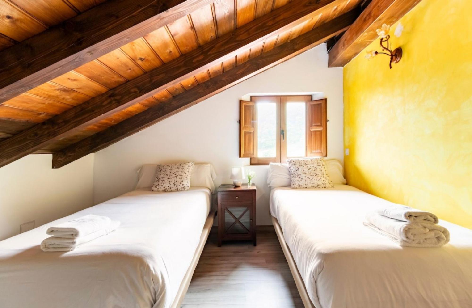 Casa De Pueblo Las Golondrinas De Luena San Miguel de Luena Eksteriør billede
