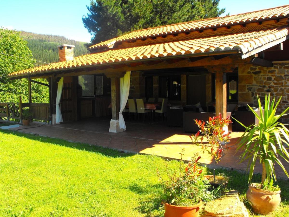 Casa De Pueblo Las Golondrinas De Luena San Miguel de Luena Eksteriør billede