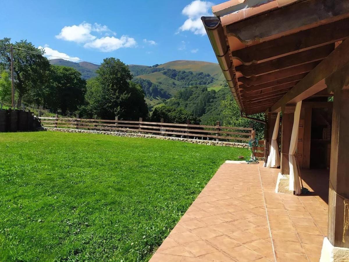 Casa De Pueblo Las Golondrinas De Luena San Miguel de Luena Eksteriør billede